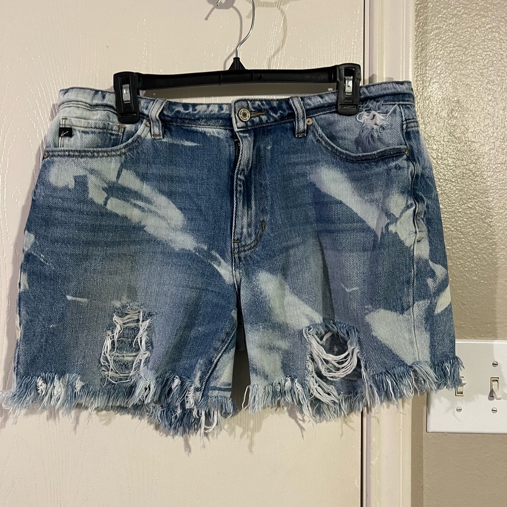 Kancan denim shorts. Sz 11/29.